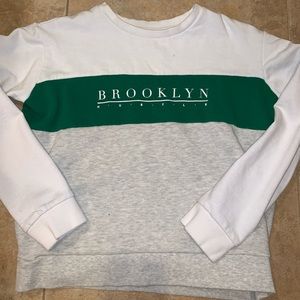 Color blocked Crewneck